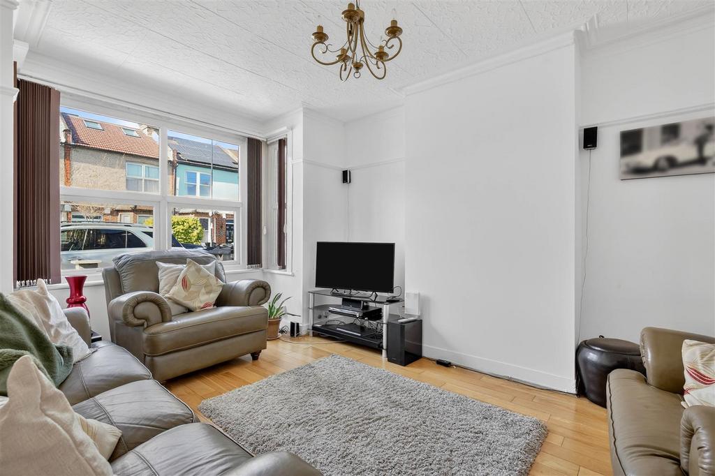 1670375444 - 16 Macclesfield Road, SE25 -8.jpg