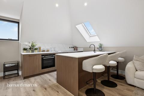 2 bedroom flat for sale, Abbotswood Road, London