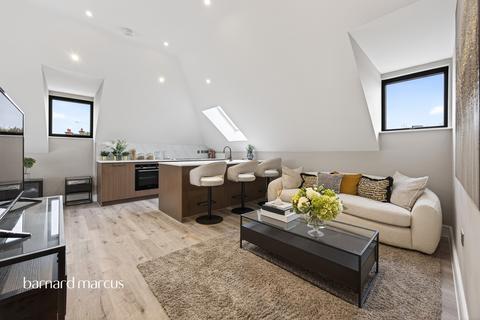 2 bedroom flat for sale, Abbotswood Road, London
