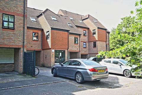 undefined, Mount Hermon Road, Woking GU22