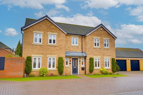 5 bedroom detached house for sale, Plover Place, Newmarket CB8