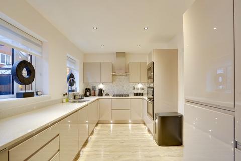 5 bedroom detached house for sale, Plover Place, Newmarket CB8