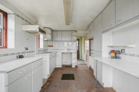 3 bedroom semi-detached house for sale, Maunders Close, Chatham