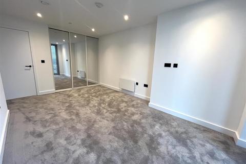 1 bedroom apartment to rent, 1 Trinity Way, Manchester M3