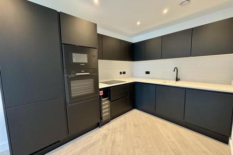 1 bedroom apartment to rent, 1 Trinity Way, Manchester M3