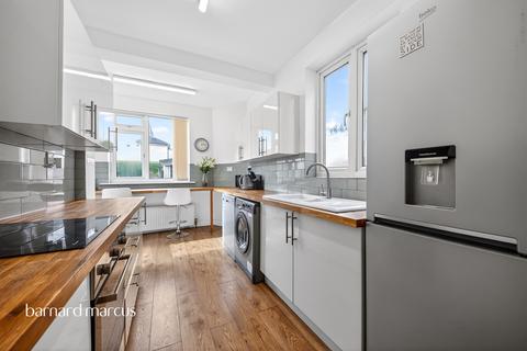 3 bedroom semi-detached house for sale, Leicester Road, Barnet