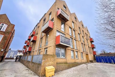1 bedroom apartment to rent, Bloomfield Road, London SE18