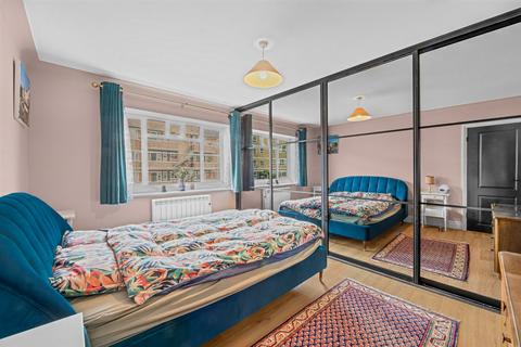 Deanhill Court, Upper Richmond Road West, London, SW14