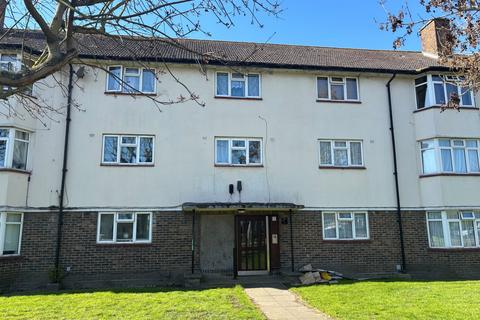 Dagenham Road, Romford, RM7