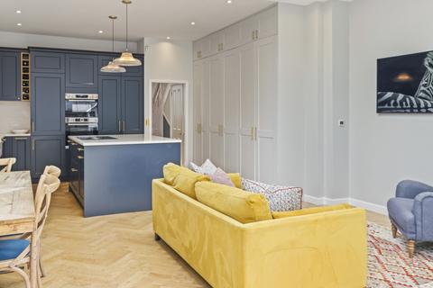undefined, Mount Road, London, SW19