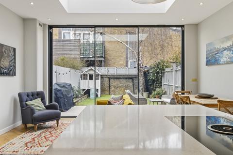 undefined, Mount Road, London, SW19