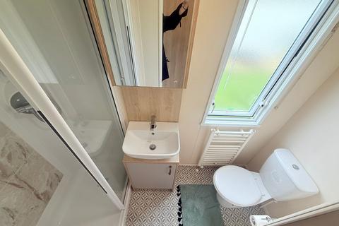 undefined, Carlton IP17