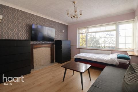4 bedroom semi-detached house for sale, Frogmore Avenue, Hayes