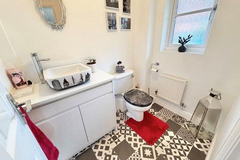 4 bedroom detached house for sale, Roxburgh Road, Little Sutton