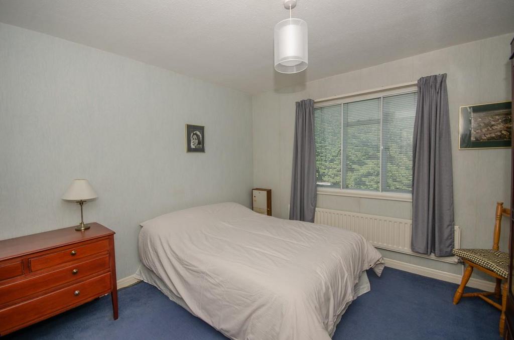 Bedroom two pic 2.jpg