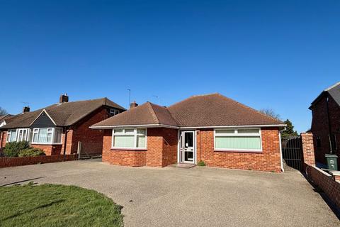 2 bedroom detached bungalow for sale, Dene Close, Wilmington