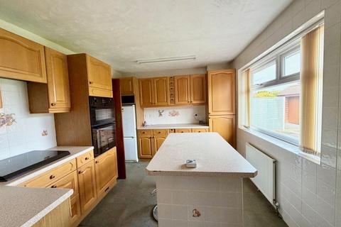 2 bedroom detached bungalow for sale, Dene Close, Wilmington
