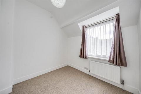 3 bedroom terraced house to rent, Crayford Way, Crayford, Dartford