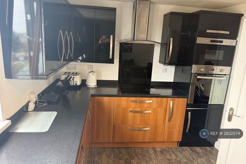 undefined, Holburn St, Aberdeen, AB10