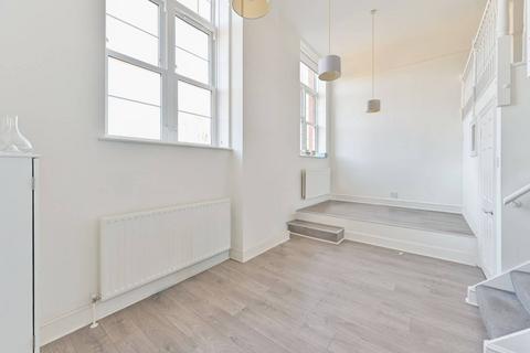 undefined, Este Road, Clapham Junction, London, SW11