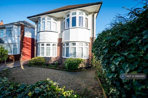 2 bedroom flat to rent, Ropley Road, Bournemouth, BH7