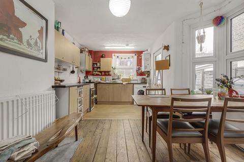 undefined, Roding Road, Hackney, E5
