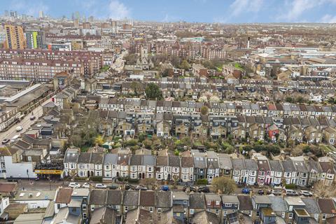 undefined, Roding Road, Hackney, E5