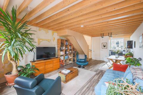 3 bedroom terraced house for sale, The FAB House, The Plateau, Smiths Dock, North Shields, North Tyneside