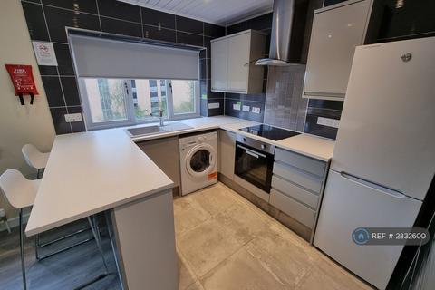 2 bedroom flat to rent, Hanover Court, Glasgow, G1