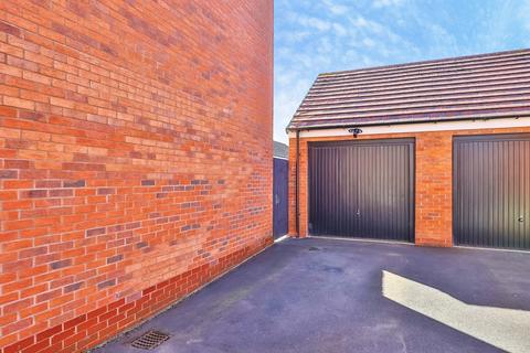 4 bedroom semi-detached house for sale, Elka Road, Ilkeston