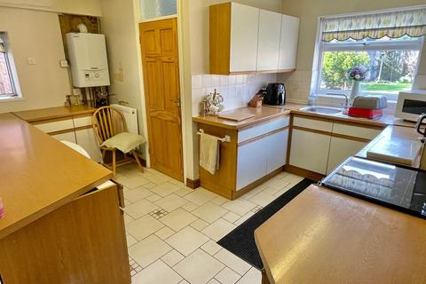 undefined, Kingstanding Road, Kingstanding, Birmingham B44 9RS