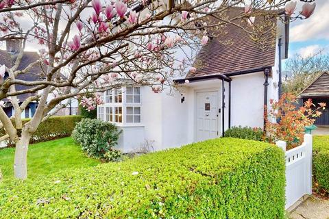 Brookland Rise, Hampstead Garden Suburb, NW11