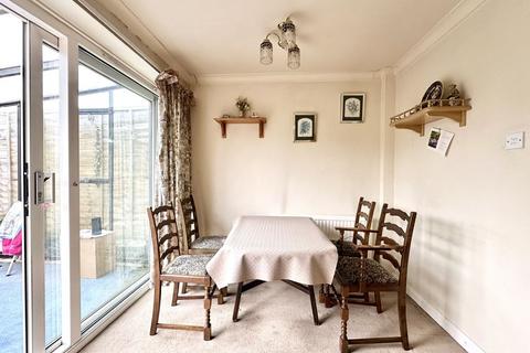 undefined, Marshalls Close, Epsom