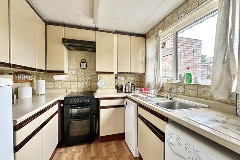 undefined, Marshalls Close, Epsom