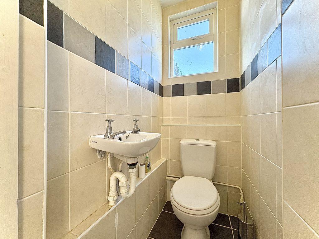Downstairs wc
