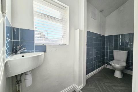 1 bedroom property to rent, Dudley Road, Tipton