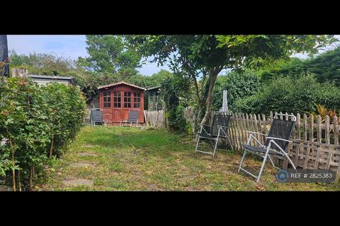 undefined, Eyhorne Street, Kent, ME17