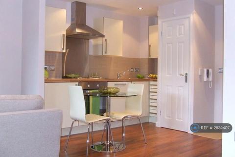 Studio to rent, Staveley Road, Sheffield, S8