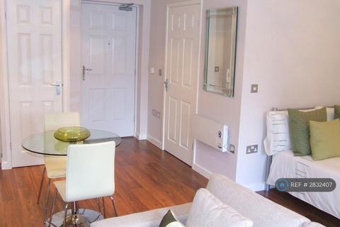 Studio to rent, Staveley Road, Sheffield, S8