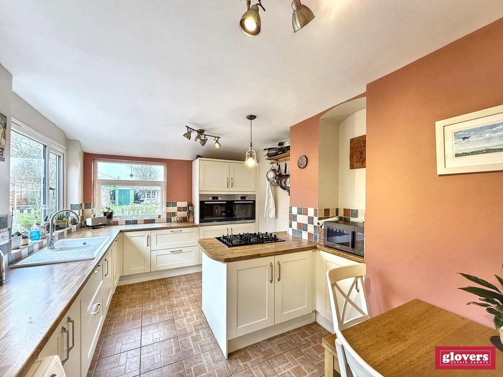 Dining kitchen