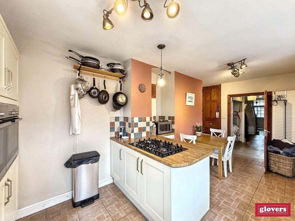 Dining kitchen