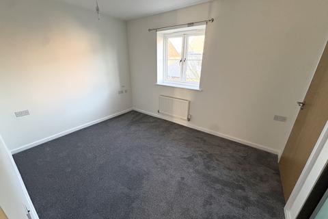 3 bedroom terraced house to rent, Appledore Grove, Brooklands, Milton Keynes