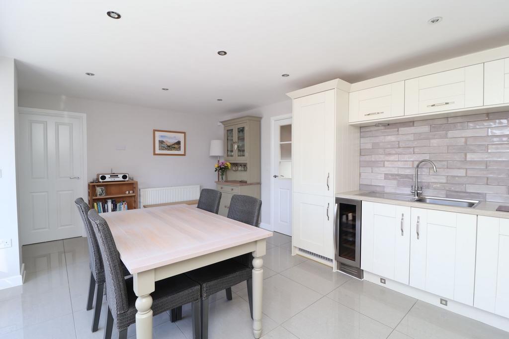 Kitchen/ Family Room