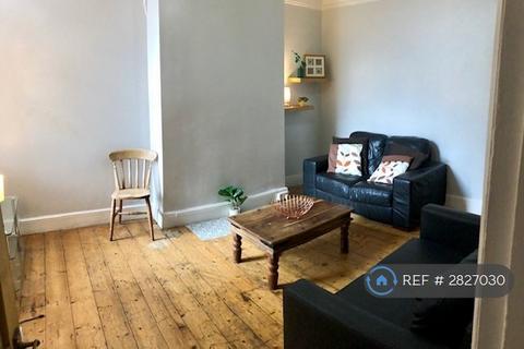 4 bedroom terraced house to rent, Fortuna Grove, Manchester, M19