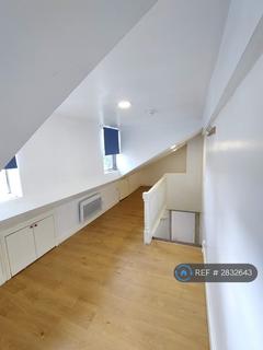 1 bedroom flat to rent, High Street, London, W3