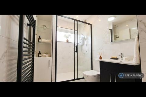 3 bedroom flat to rent, Balmartin Road, Glasgow, G23