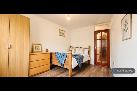 3 bedroom flat to rent, Balmartin Road, Glasgow, G23