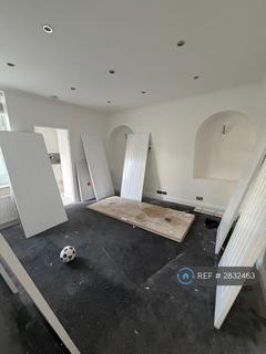 2 bedroom flat to rent, Richmond Road, South Shields, NE34