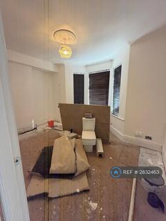 2 bedroom flat to rent, Richmond Road, South Shields, NE34
