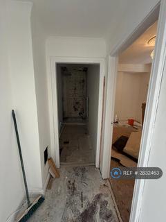 2 bedroom flat to rent, Richmond Road, South Shields, NE34